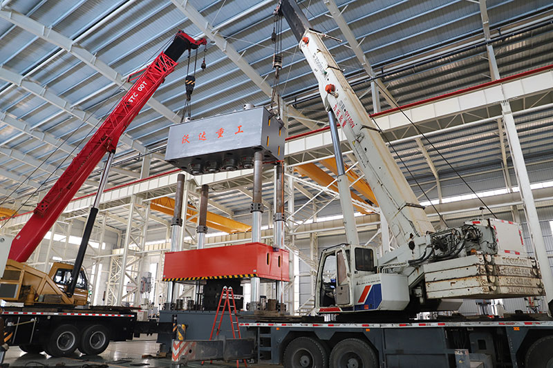 2500吨液压机 2500吨液压机