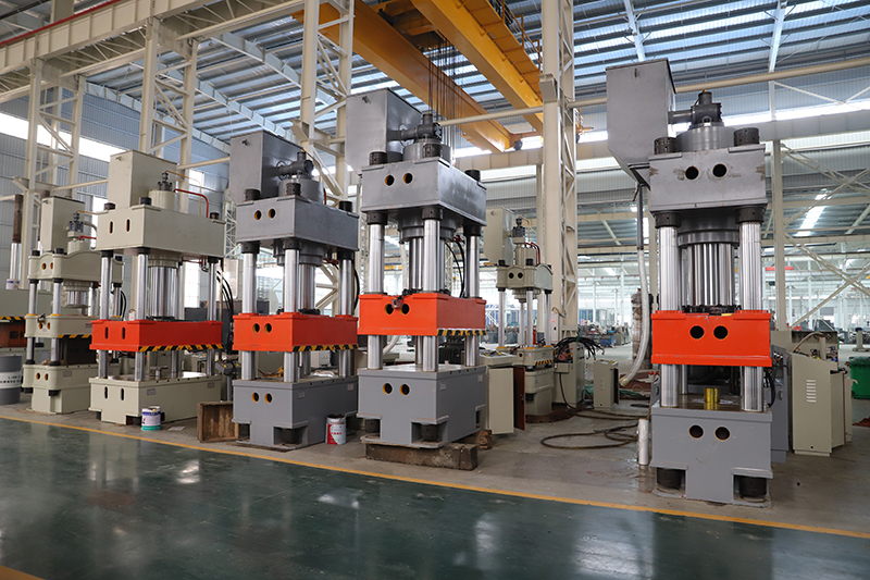 冰球突破重工2000吨液压机厂家 冰球突破重工2000吨液压机厂家