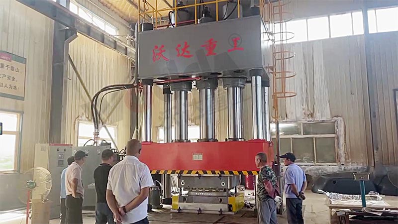 1500t四柱液压机厂家800 1500t四柱液压机厂家