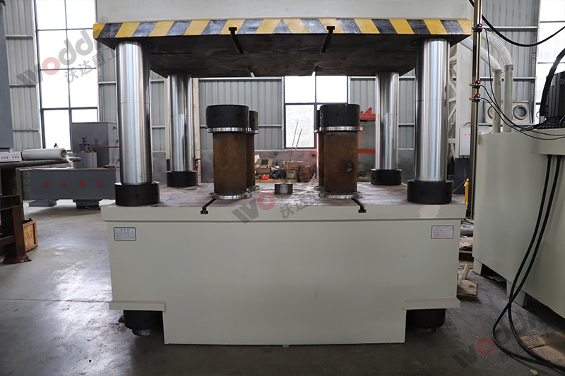 315吨模压塑料托盘液压机 315吨模压塑料托盘液压机