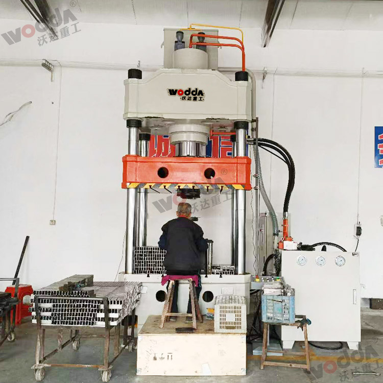 315吨液压机压铝合金型材 315吨液压机压铝合金型材