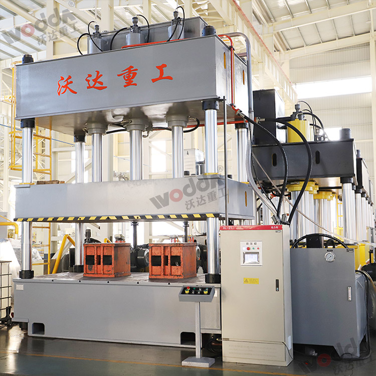 315吨四柱液压机(热压汽车内饰件液压机) 315吨四柱液压机(热压汽车内饰件液压机)