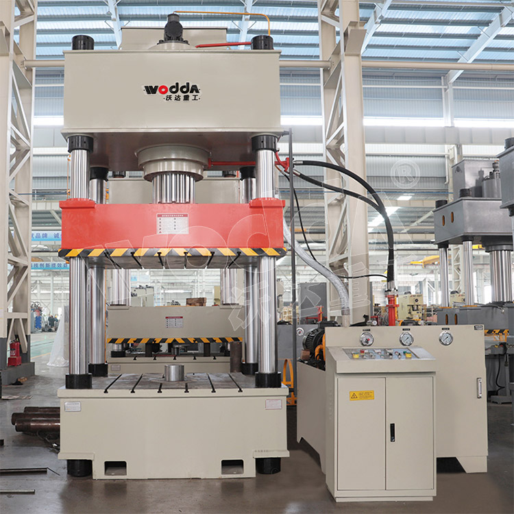 500吨液压机带顶出缸(图1) 500吨液压机带顶出缸(图1)