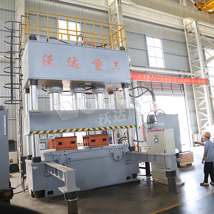 1200吨四柱液压机 1200吨四柱液压机