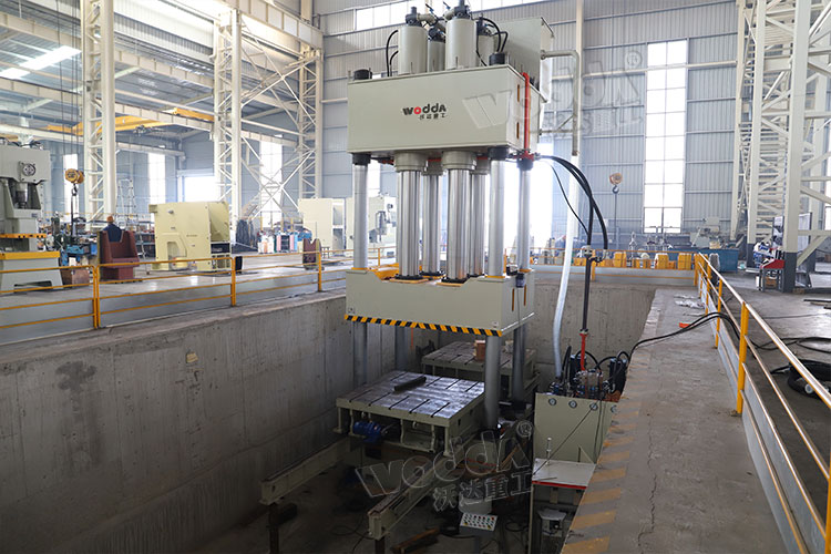 双工位1500吨液压机 双工位1500吨液压机