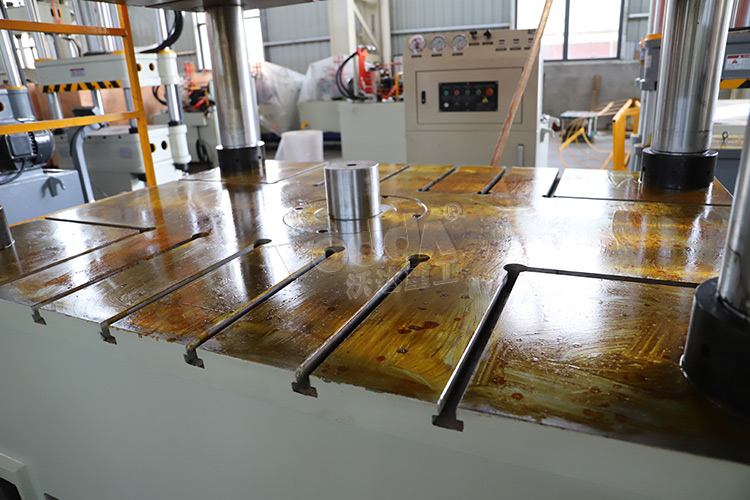 500吨液压机带顶出缸 500吨液压机带顶出缸