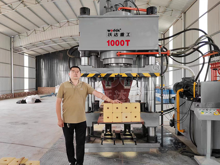 1000吨盐砖机 1000吨盐砖机