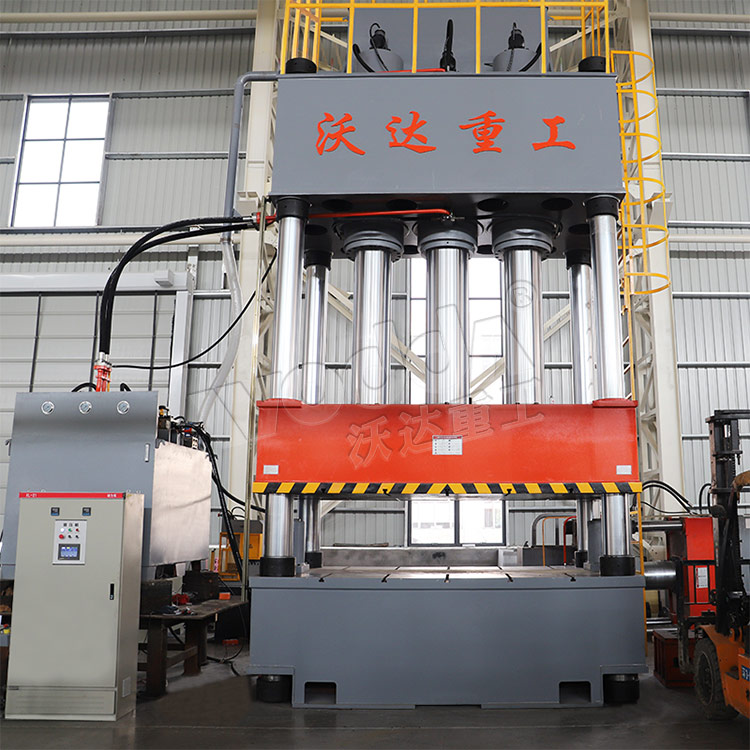 1500吨四柱液压机车间实拍图 1500吨四柱液压机车间实拍图