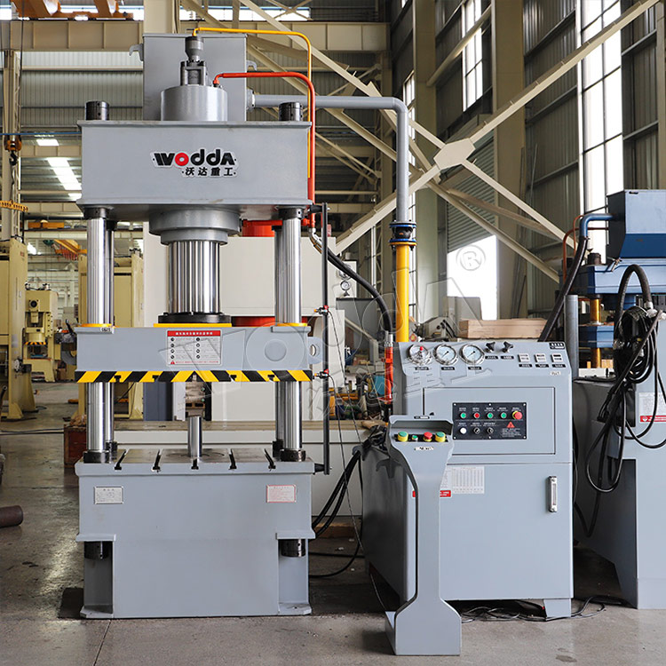 200吨四柱液压机 200吨四柱液压机