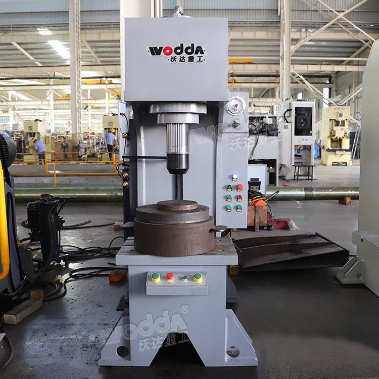 100吨单臂液压机 100吨单臂液压机