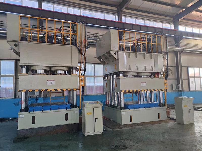 2000吨2500吨聚丙烯压滤板成型液压机现场 2000吨2500吨聚丙烯压滤板成型液压机现场