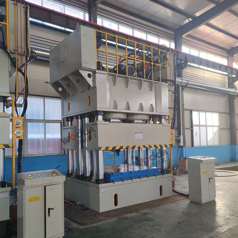 2000吨压滤机滤板成型液压机客户现场 2000吨压滤机滤板成型液压机客户现场