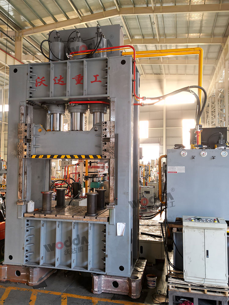 800吨框架式液压机带液压垫 800吨框架式液压机带液压垫