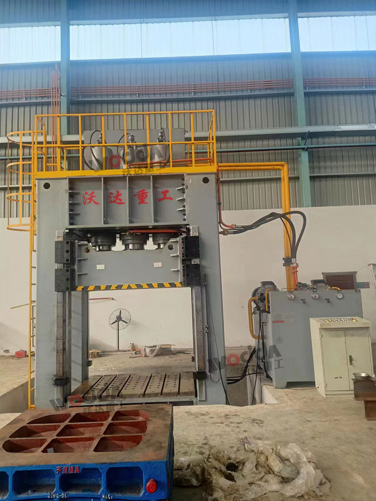 800吨框架式液压机客户现场 800吨框架式液压机客户现场