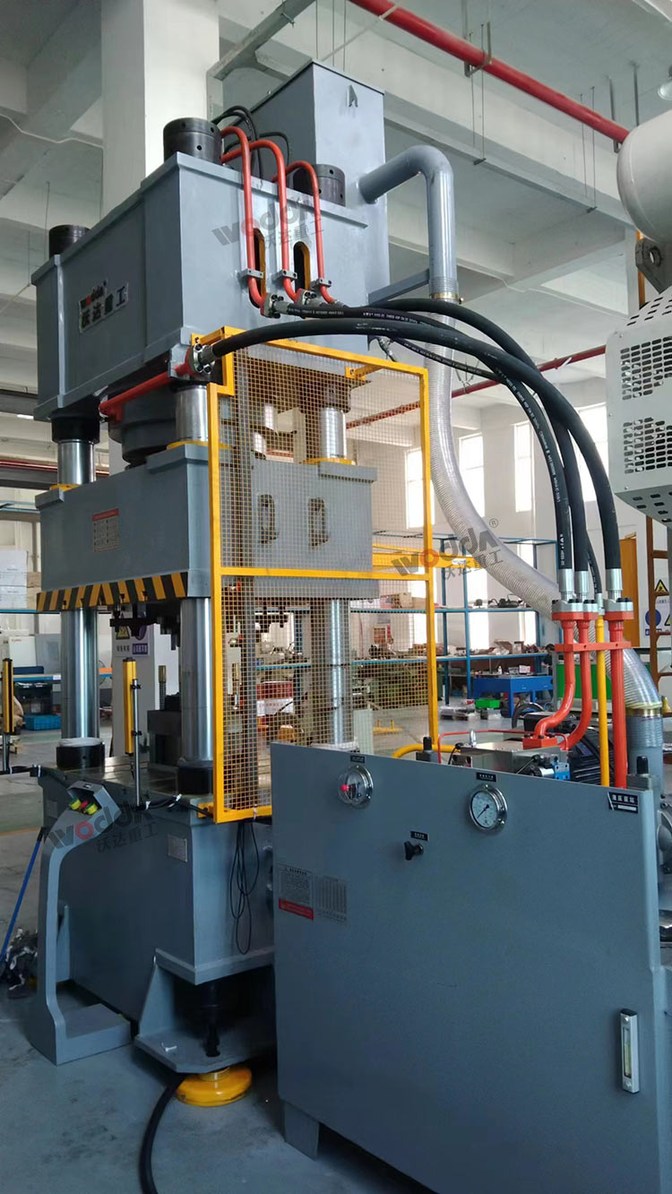 630吨汽车零部件成型液压机客户现场 630吨汽车零部件成型液压机客户现场