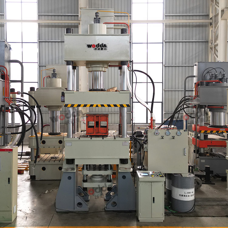 315吨四柱液压机(液压垫拉伸机) 315吨四柱液压机(液压垫拉伸机)