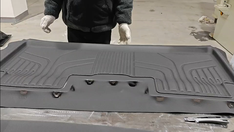 汽车两排脚垫成品 汽车两排脚垫成品