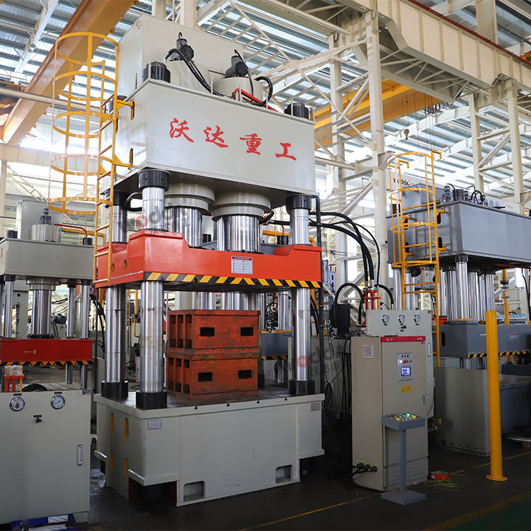 1250吨三梁四柱液压机 1250吨三梁四柱液压机