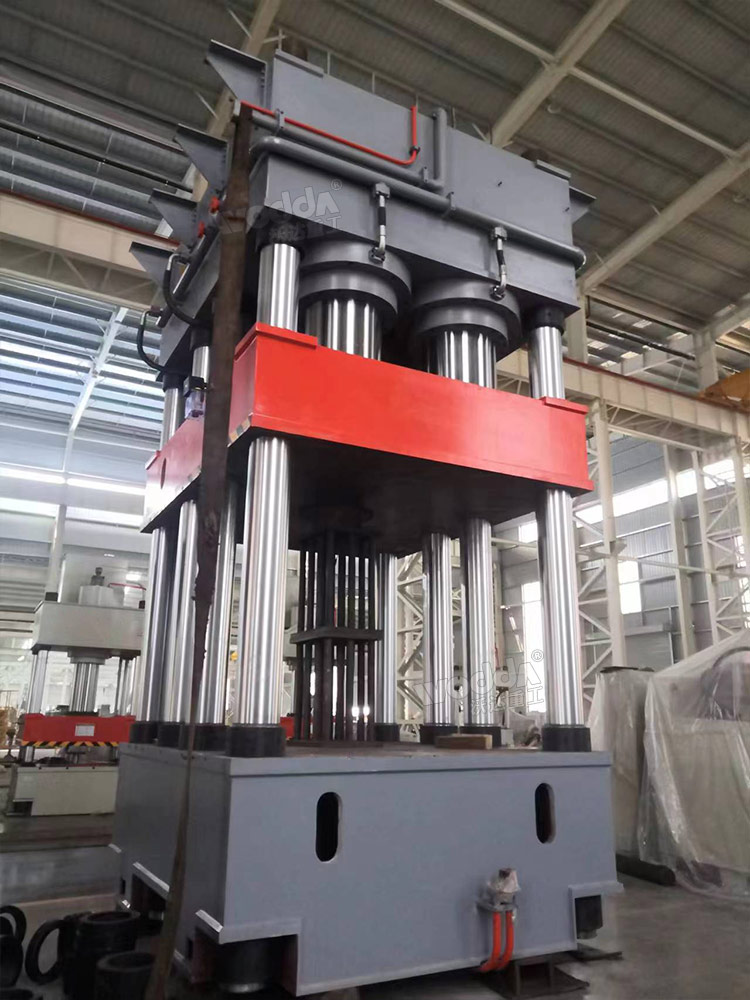 4500吨门面压花机 4500吨门面压花机