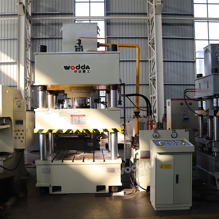 315吨四柱液压机 315吨四柱液压机