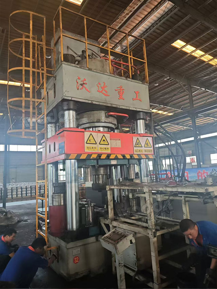 1000吨三梁四柱液压机 1000吨三梁四柱液压机