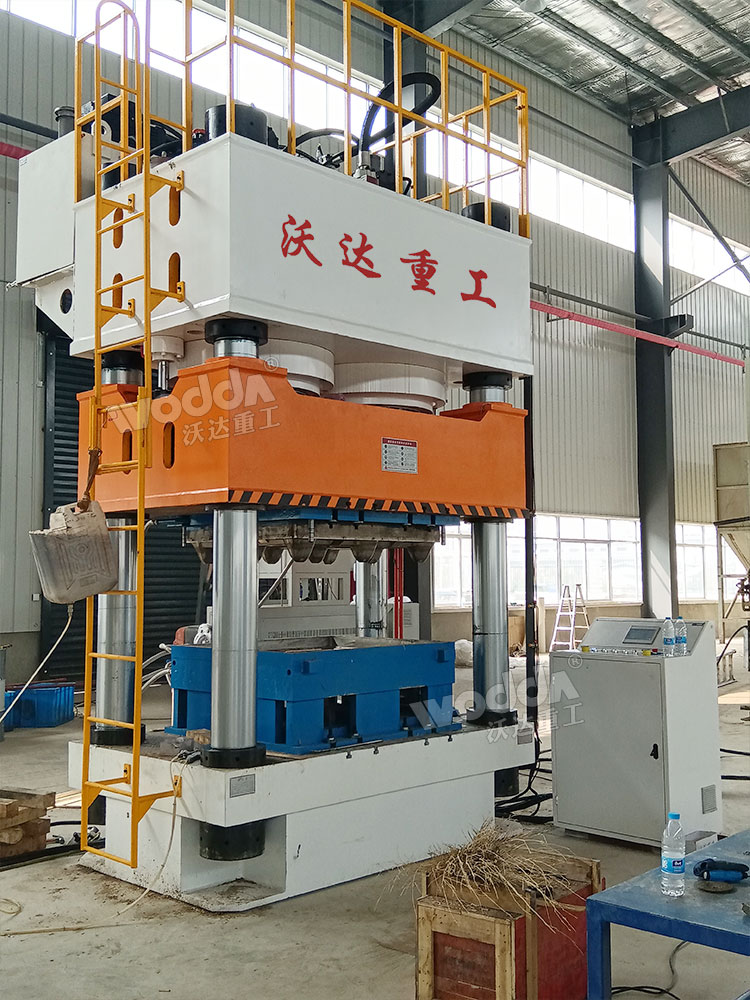 1600吨四柱液压机 1600吨四柱液压机