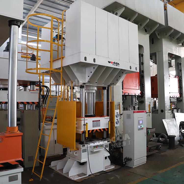 200吨三梁四柱液压机 200吨三梁四柱液压机