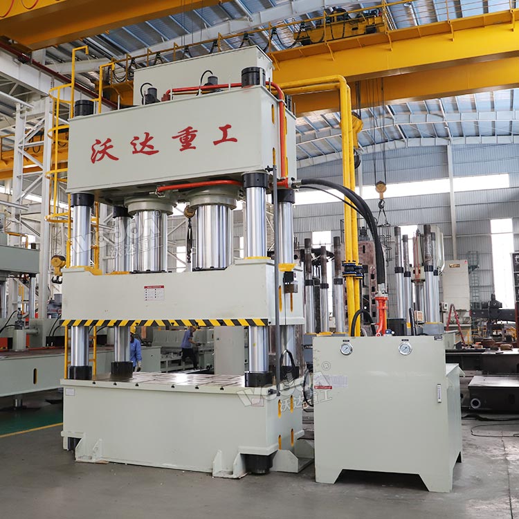 100吨三梁四柱液压机 100吨三梁四柱液压机