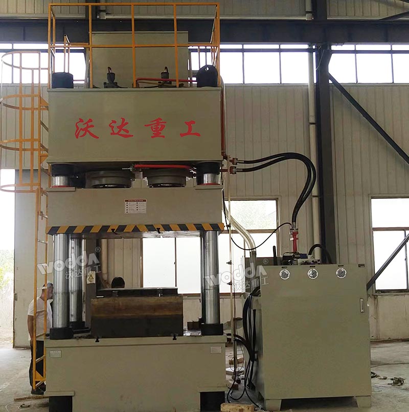 800吨四柱液压机 800吨四柱液压机