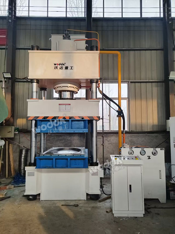 400吨不锈钢水箱板液压机试机 400吨不锈钢水箱板液压机试机