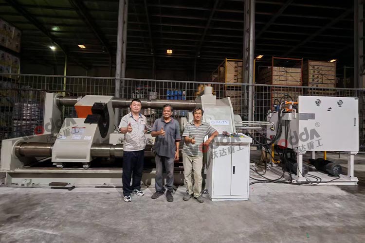 500吨火车轮轴压装机安装现场.jpg 500吨火车轮轴压装机安装现场.jpg