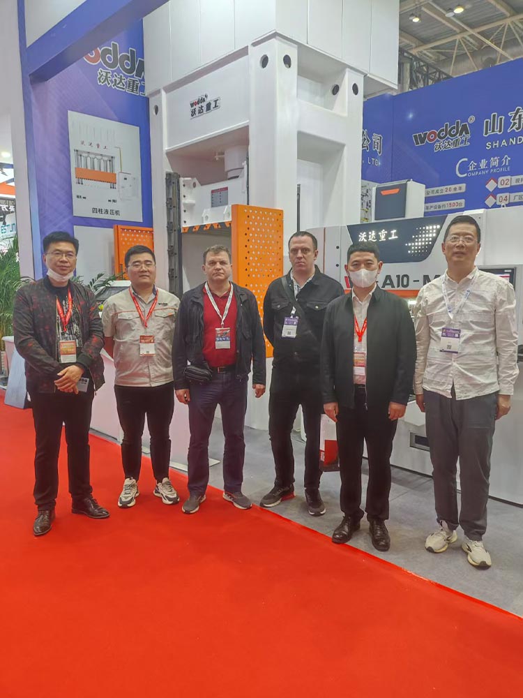 冰球突破重工 冰球突破重工