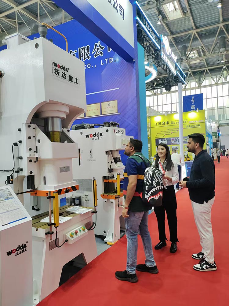 冰球突破重工 冰球突破重工