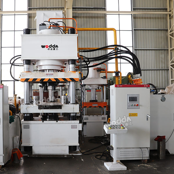 500吨粉末成型液压机.jpg 500吨粉末成型液压机.jpg