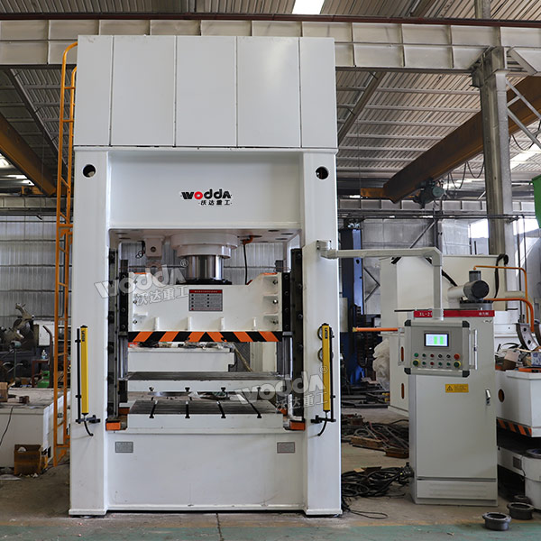 315吨框架式液压机 315吨框架式液压机