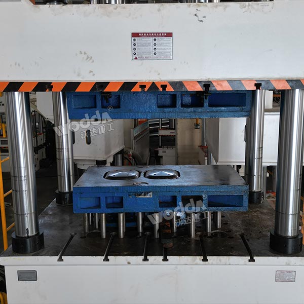 不锈钢水槽模具.jpg 不锈钢水槽模具.jpg