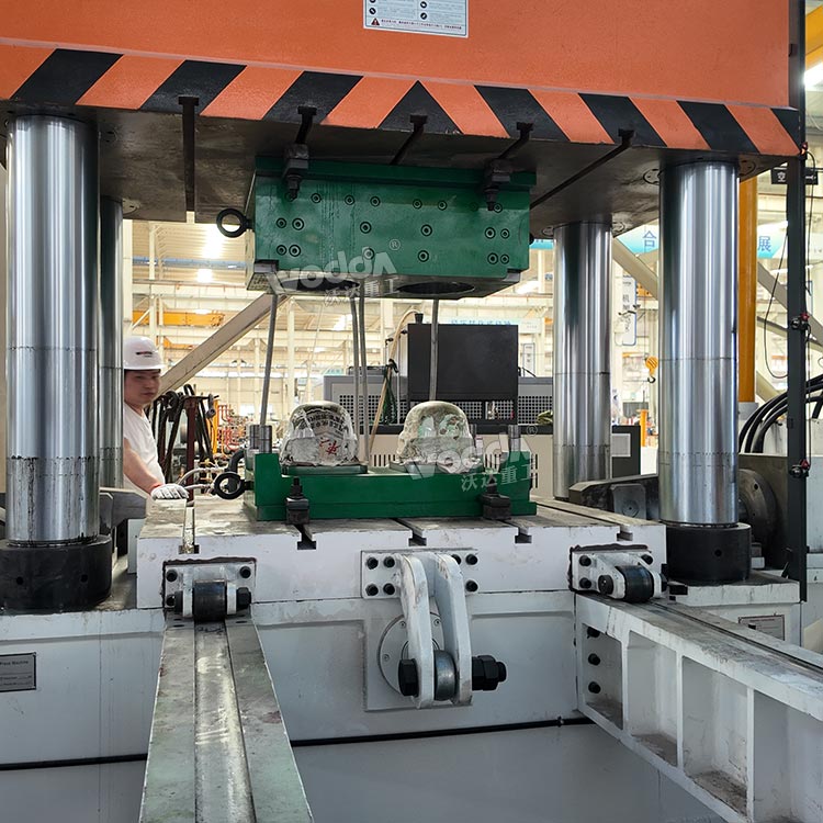 模压头盔成型 模压头盔成型