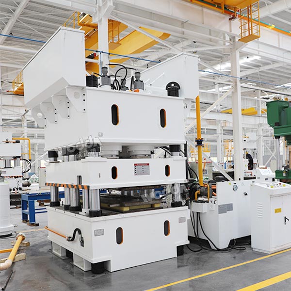 钢木门压花机车间实拍 钢木门压花机车间实拍