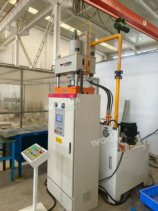 100吨伺服液压机 100吨伺服液压机