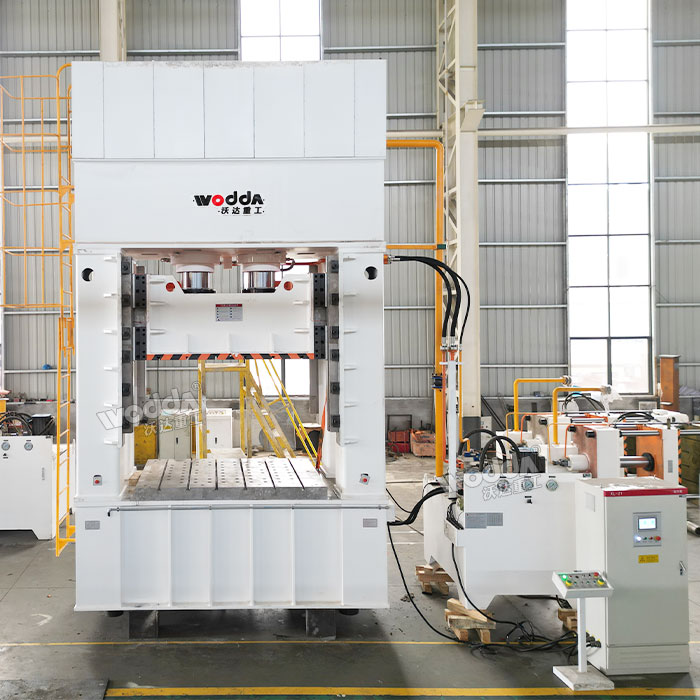 500吨框架式液压机.jpg 500吨框架式液压机.jpg