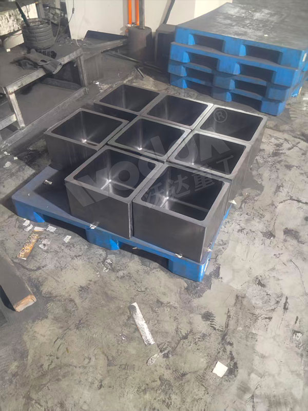 石墨匣钵成品.jpg 石墨匣钵成品.jpg