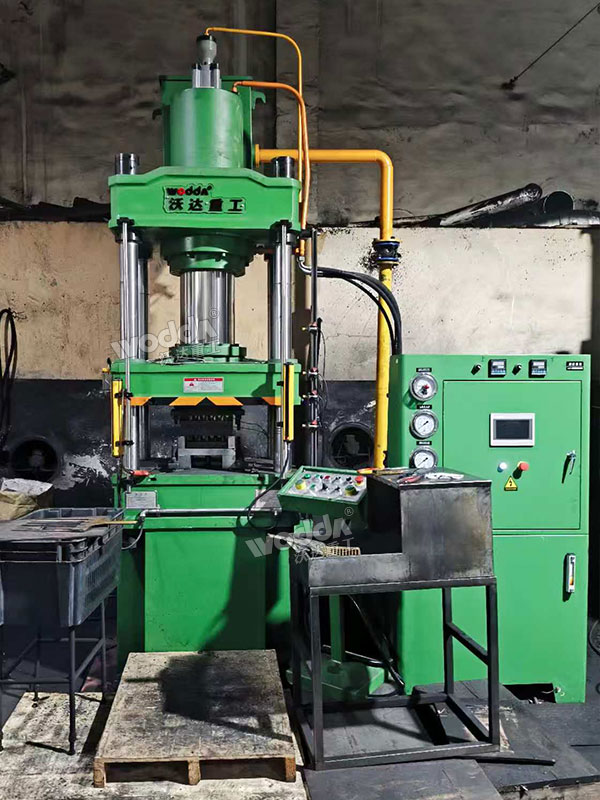 200吨石墨密封圈成型液压机 200吨石墨密封圈成型液压机