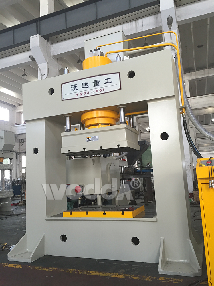 200吨大跨径龙门液压机 200吨大跨径龙门液压机