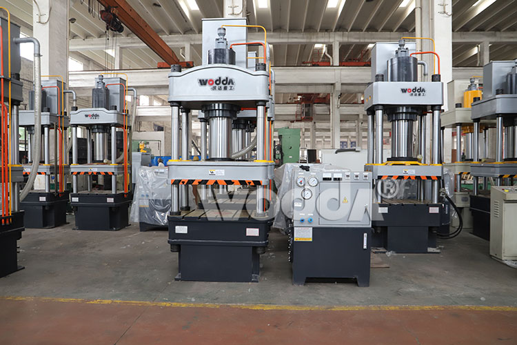 200吨四柱液压机 200吨四柱液压机