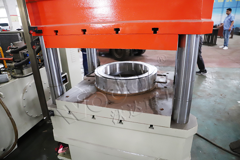 400吨柔性石墨密封圈成型液压机生产厂家 400吨柔性石墨密封圈成型液压机生产厂家